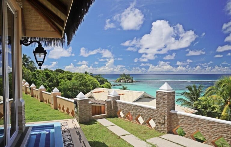 Au Fond de Mer View 1