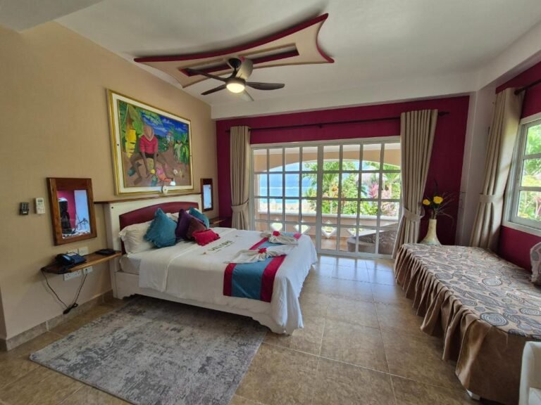 Au Fond de Mer View 2