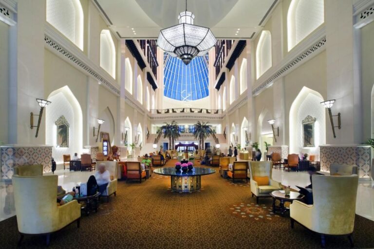 Bab Al Qasr Hotel 1