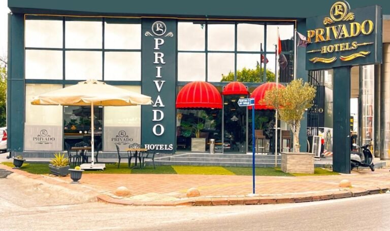 Privado Holiday 1
